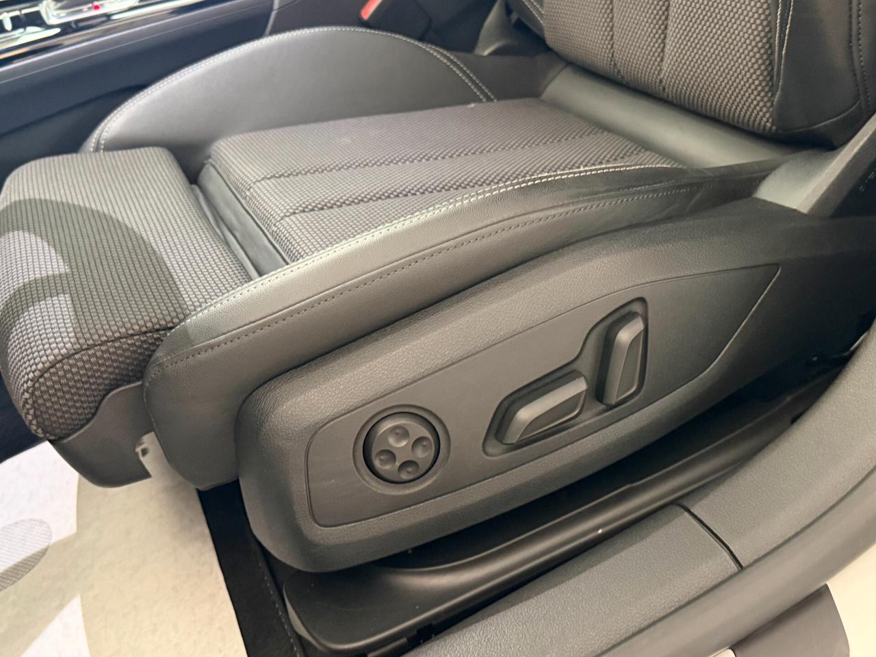 Audi A5 SB Quattro 40 2.0 TDI 204 cv. MHEV S Tronic LINE EDITION (Full)