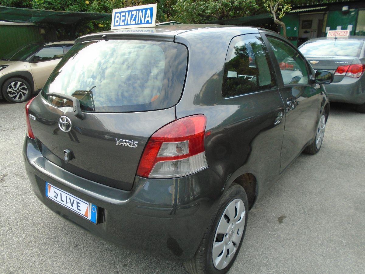 Yaris '2011 BENZ EURO 5B OK NEOPATENTATI