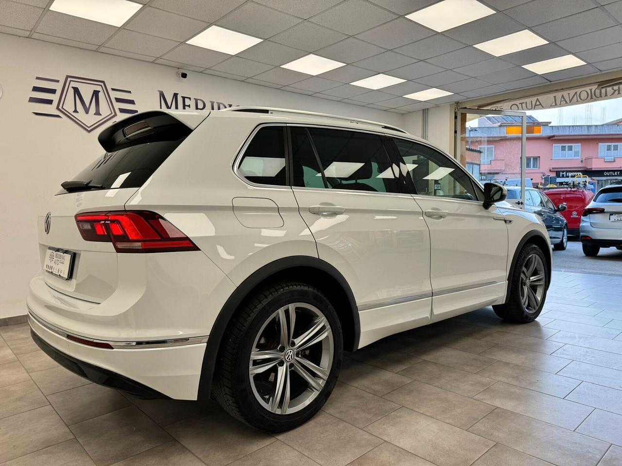 VOLSWAGEN TIGUAN 2.0 TDI 150 CV R-LINE DSG -2020