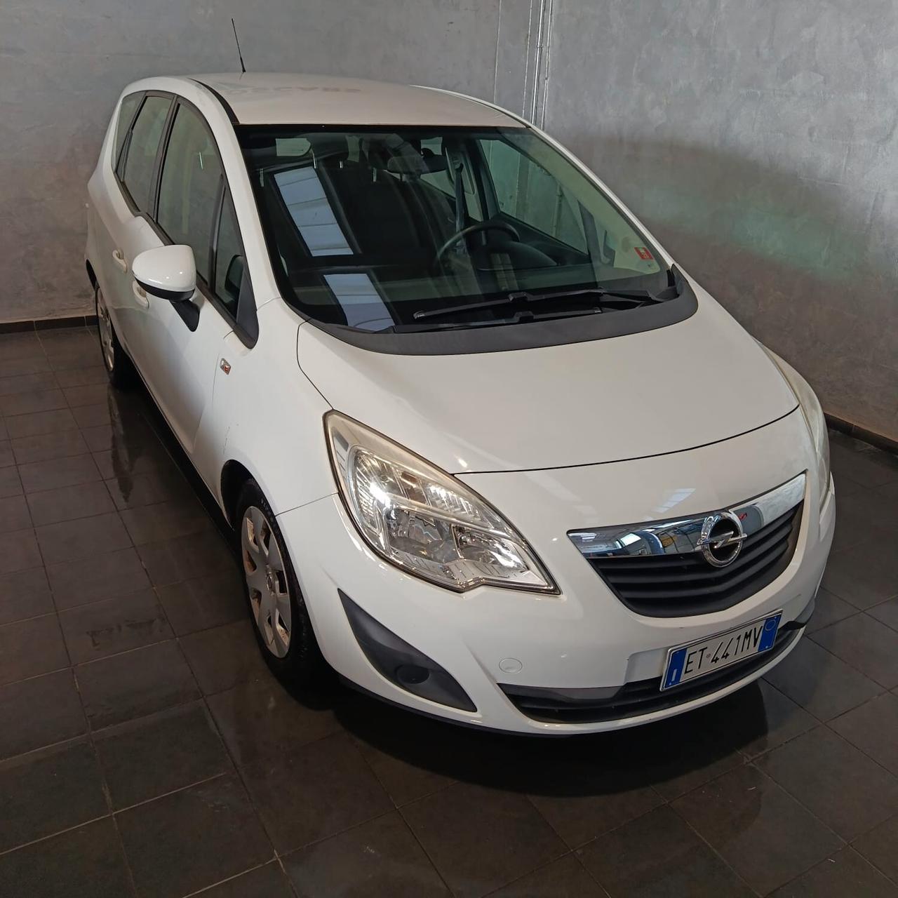 Opel Meriva 1.4 BENZINA NEOPATENTATI