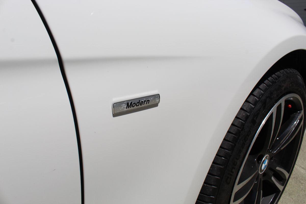 BMW - Serie 3 Touring - 320d Modern
