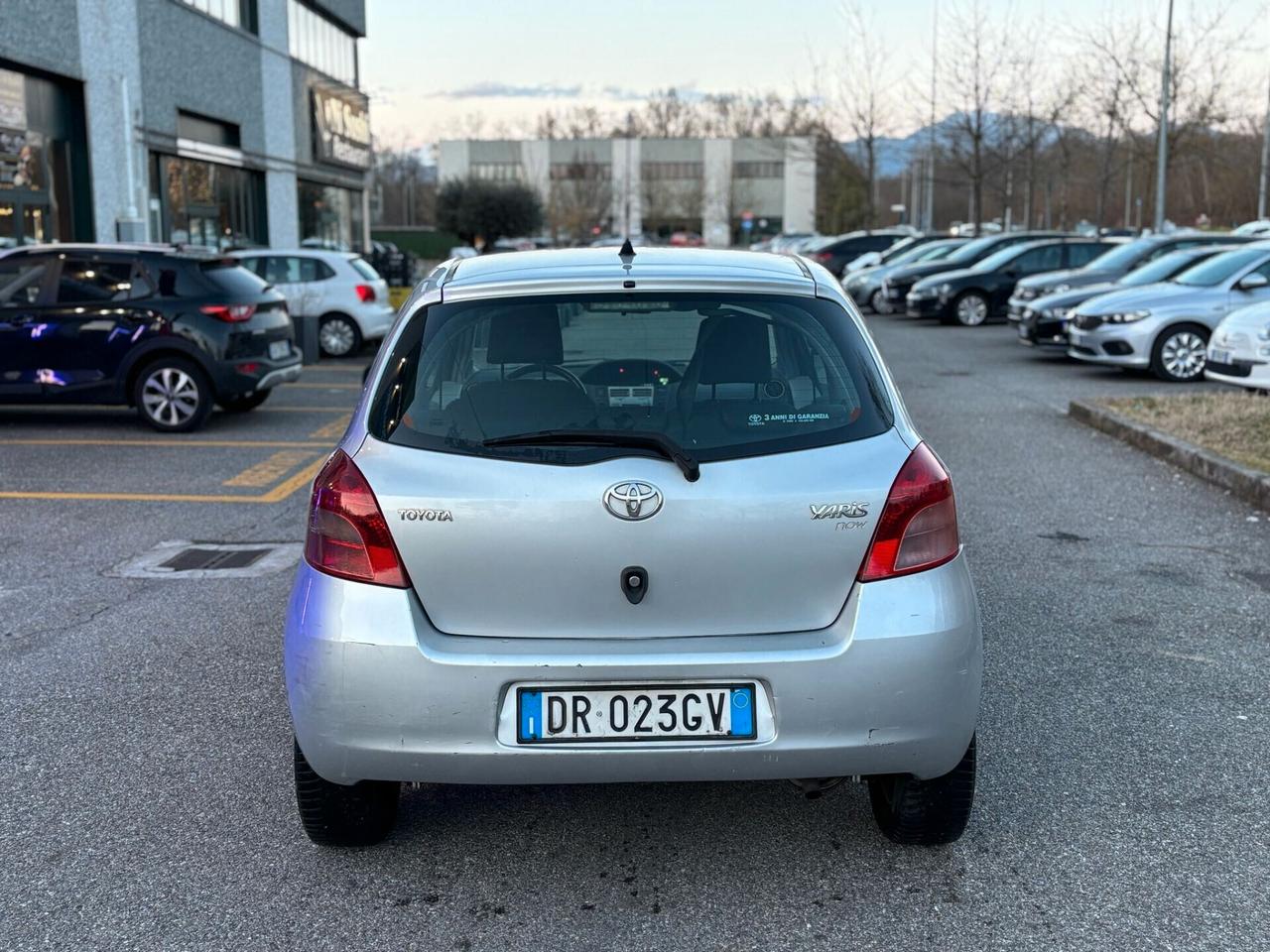 Toyota Yaris 1.0 3 porte NEOPATENTATI