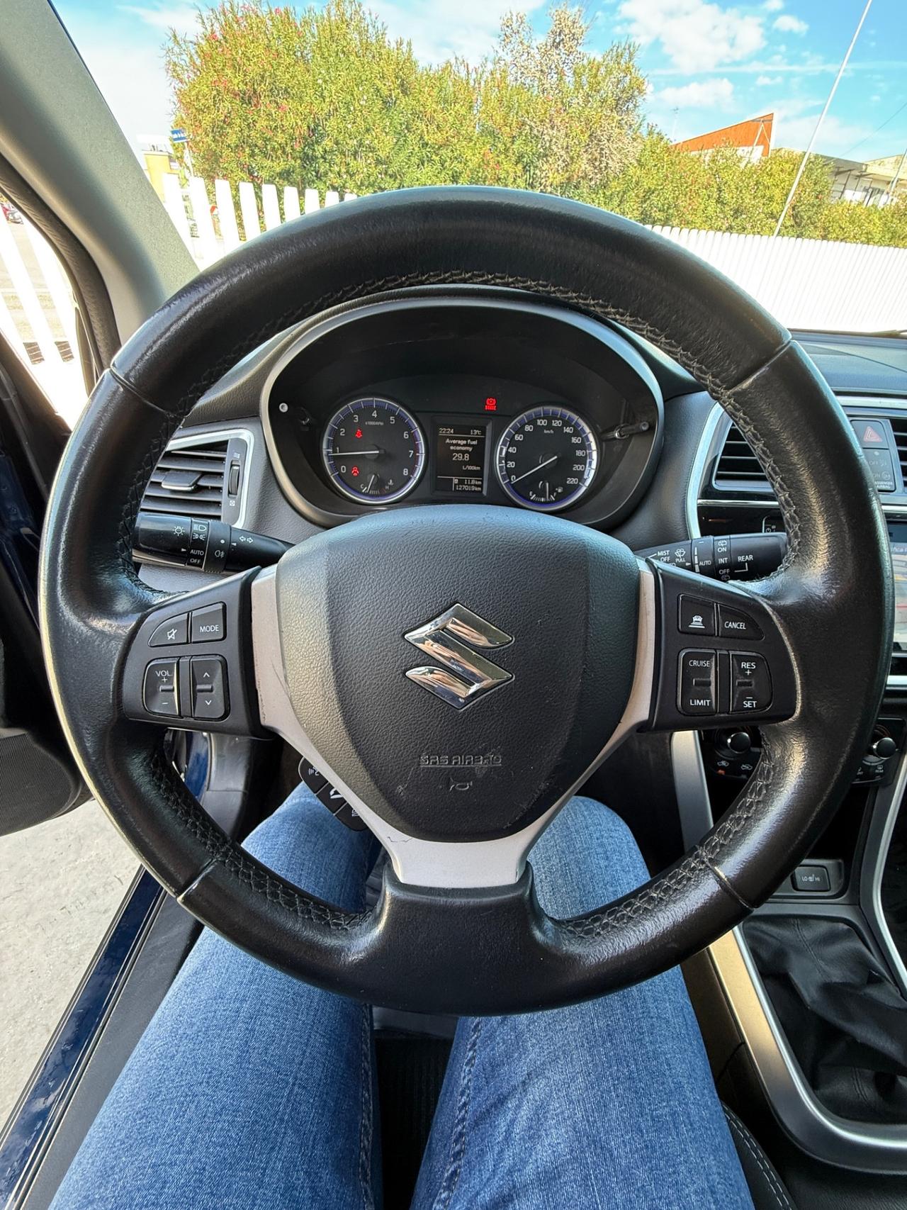 Suzuki S-Cross Scross 1.4 Hybrid starview