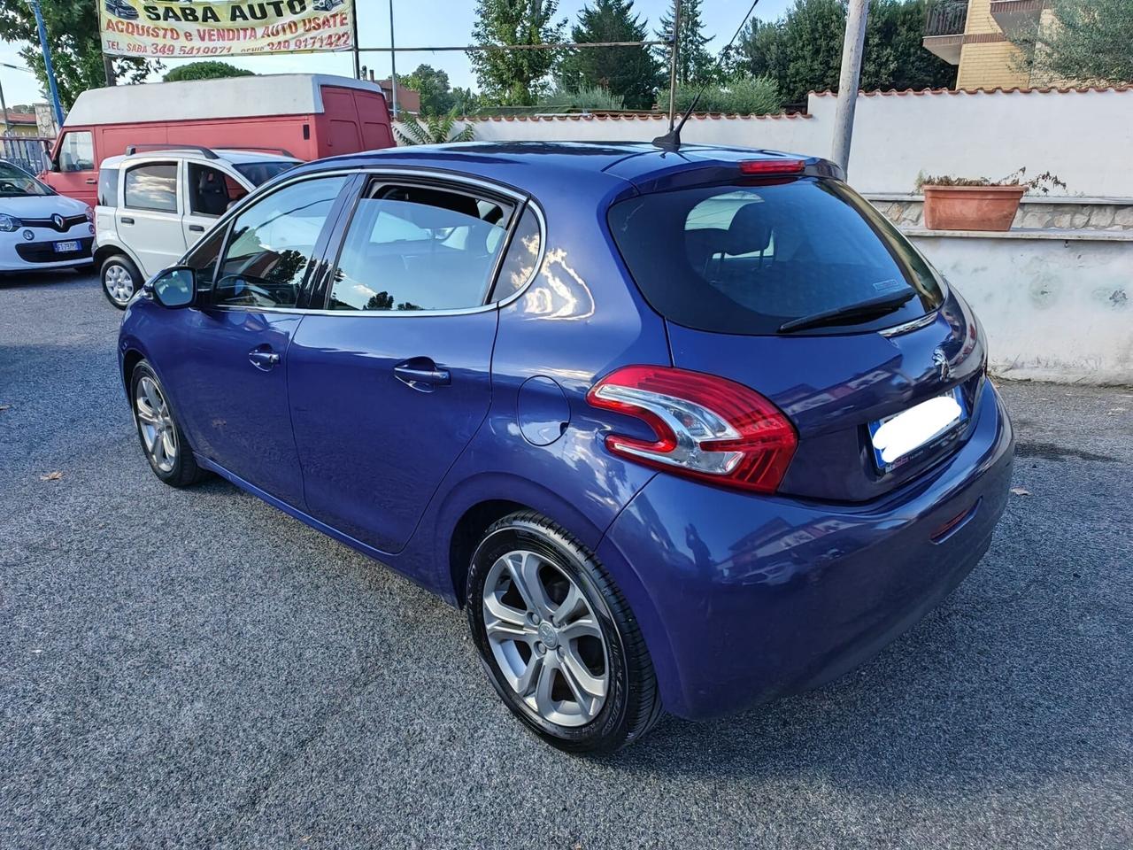 Peugeot 208 1.2 benzina