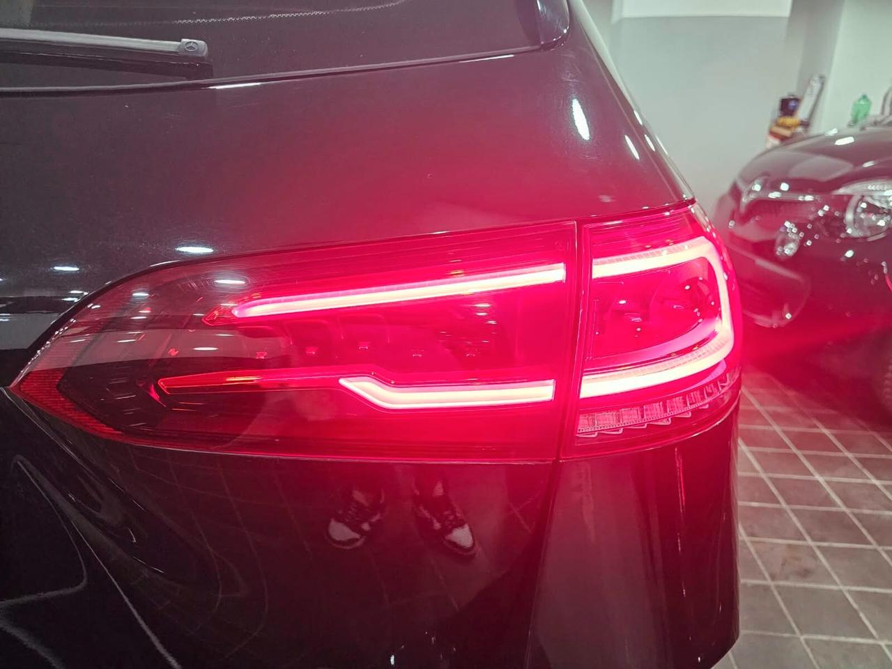 NUOVA MERCEDES-BENZ CLASSE B 180d 116CV PREMIUM AMG