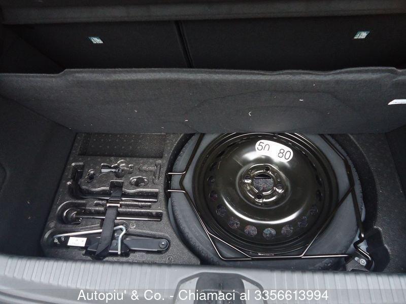 Renault Clio Full Hybrid 140 cv NEOPATENTATI