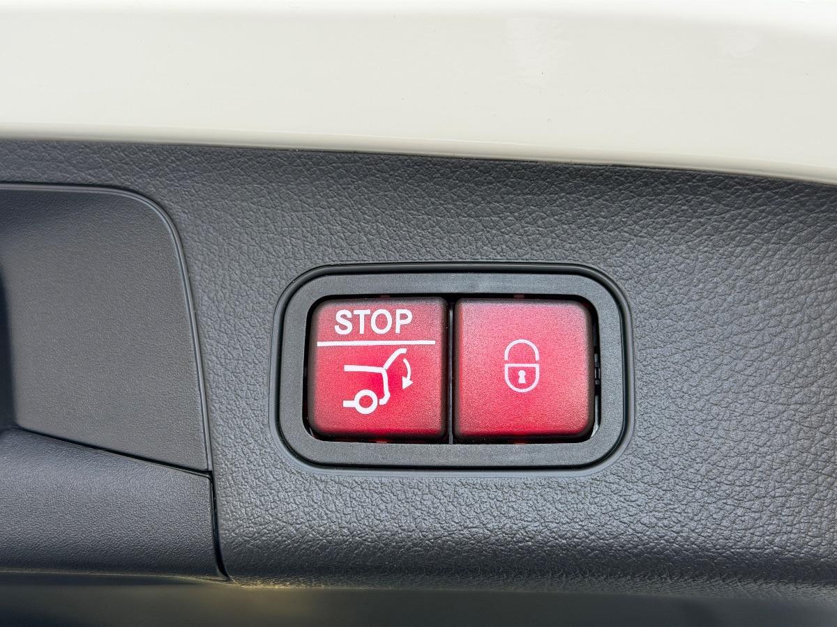 New Mercedes GLA 200d Premium AMG Night Edition 150CV