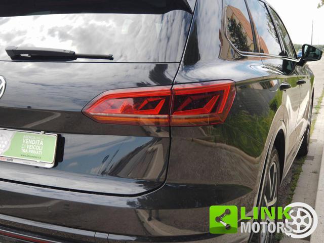 VOLKSWAGEN Touareg 3.0 V6 TDI 286 CV R-LINE