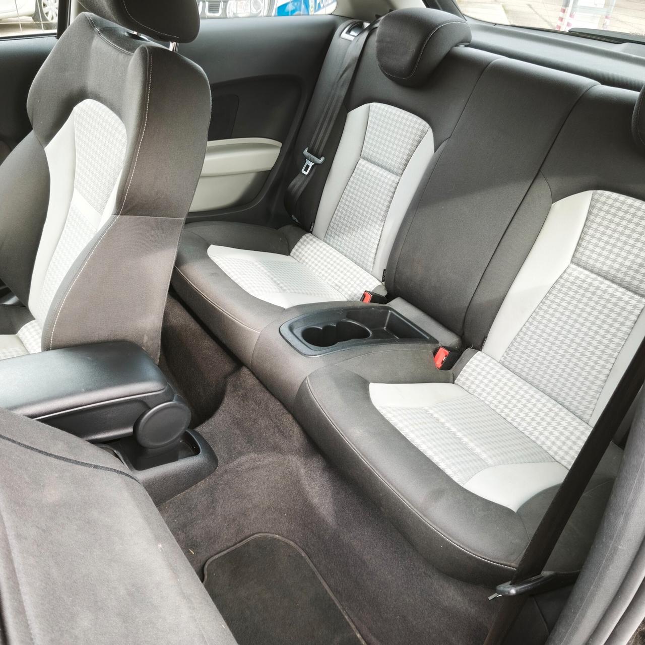 Audi A1 1.6 TDI 105 CV Ambition 3 p E5