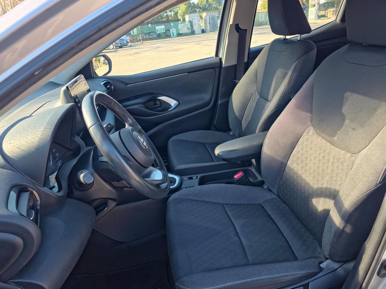 Toyota Yaris 1.5 Hybrid CV-92 5 porte Business 2022-E6 Automatico NEO