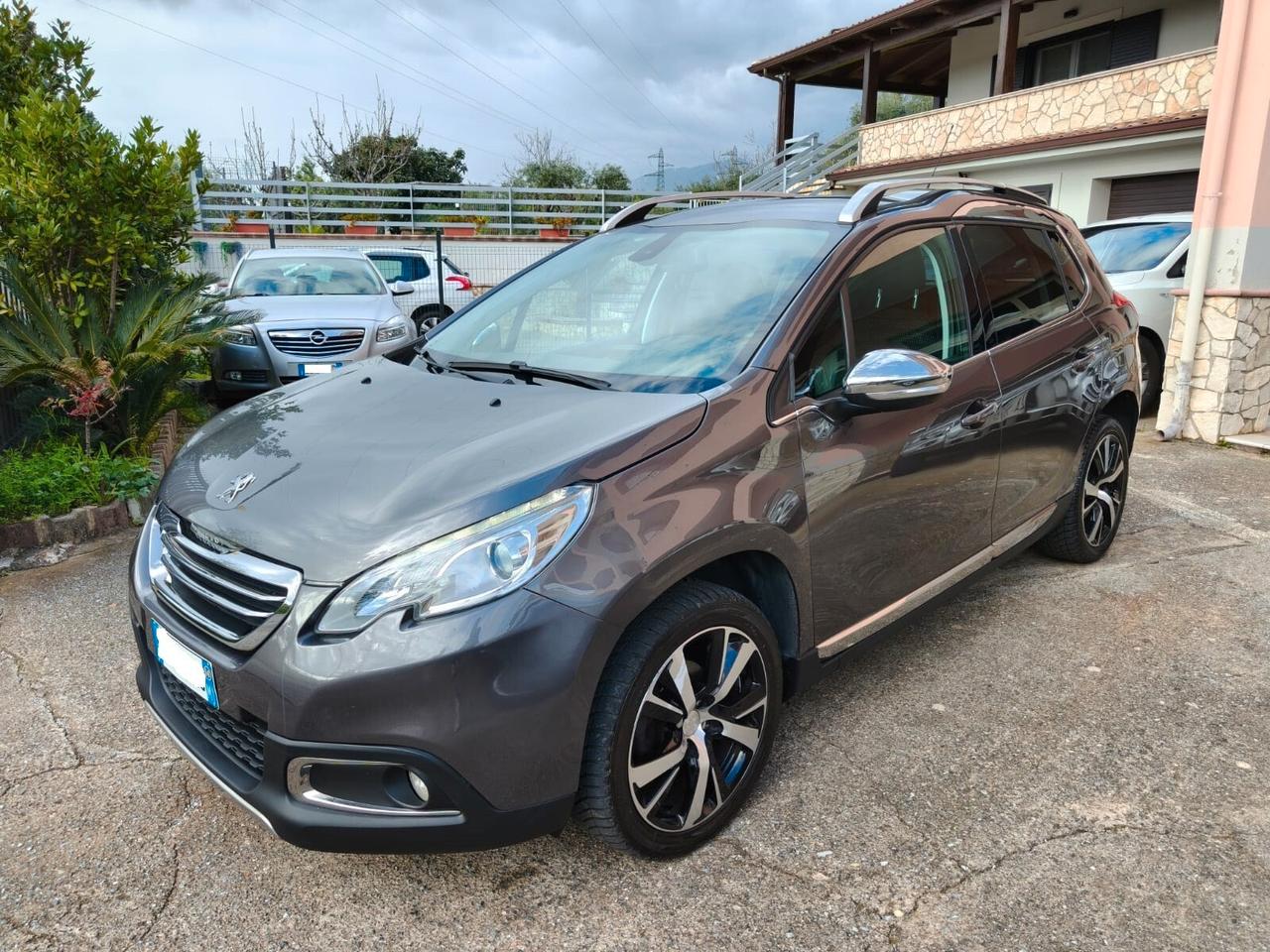 Peugeot 2008 1.6 HDI – Allure - 2014