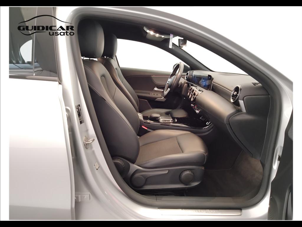 Mercedes-Benz Classe A - W177 2018 - A 180 d Sport auto