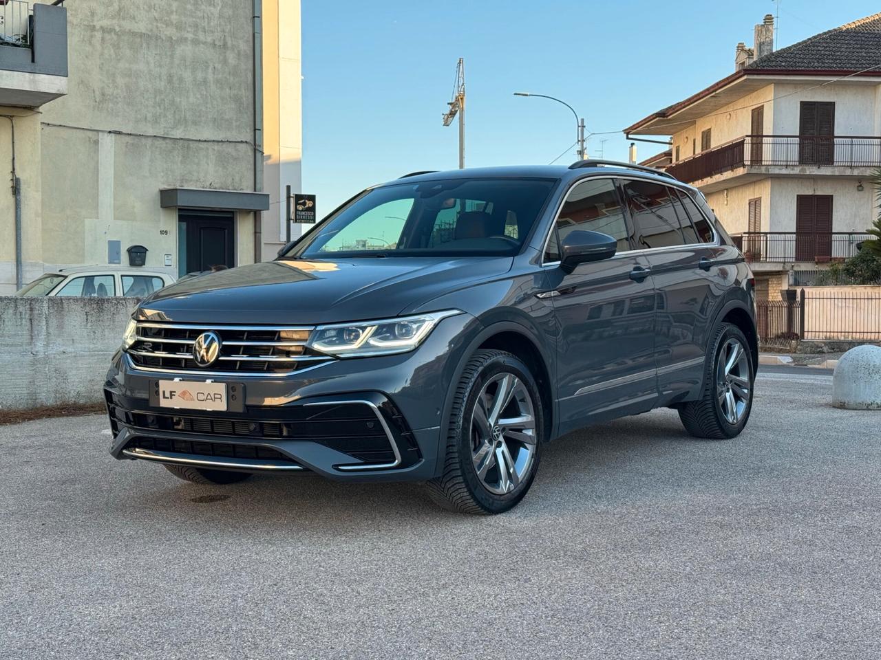 Volkswagen Tiguan 2.0 TDI 200 cv SCR DSG 4MOTION R-Line