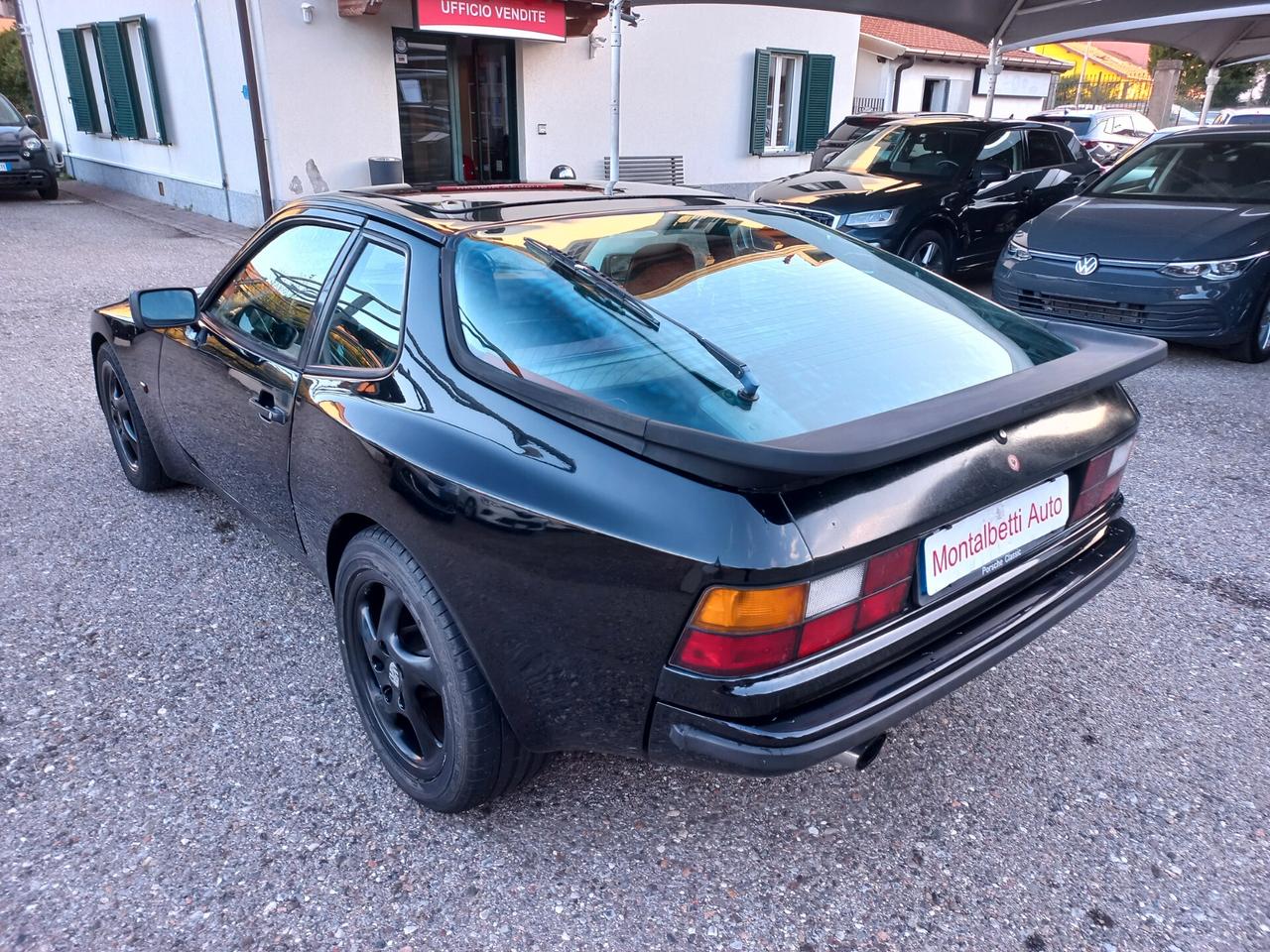 Porsche 944 coupe' 2.5