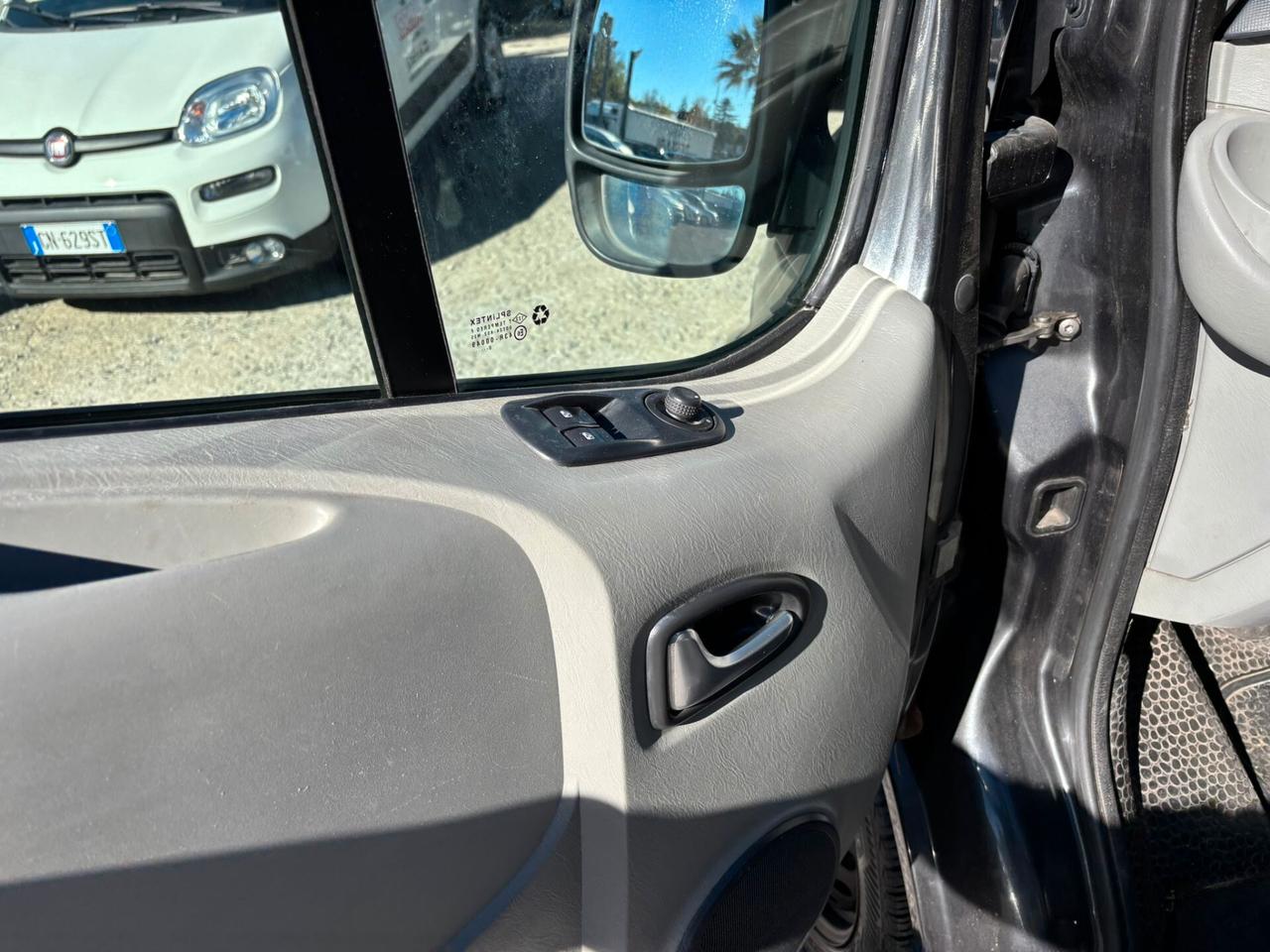 Opel Vivaro 27 2.0 CDTI 120CV PC-TN Combi 9 posti