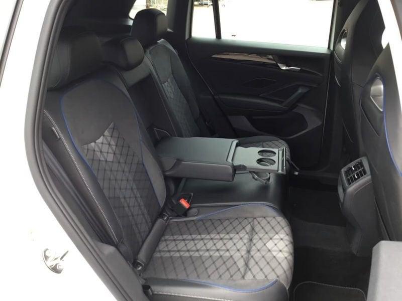 Volkswagen Tiguan 1.5 eTSI 110KW ACT R-Line DSG Gancio LED 19" Camera