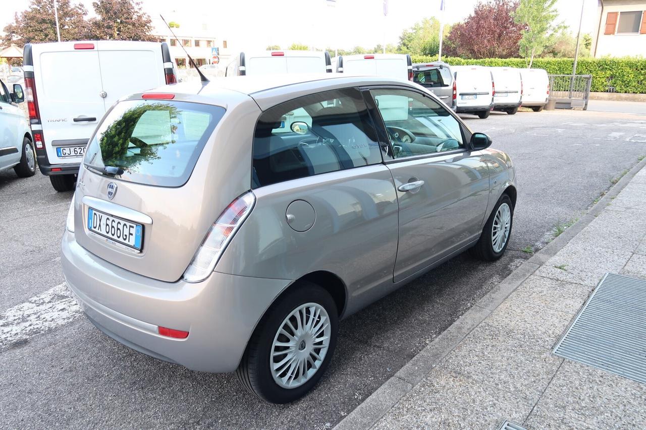Lancia Ypsilon 1.2 Oro