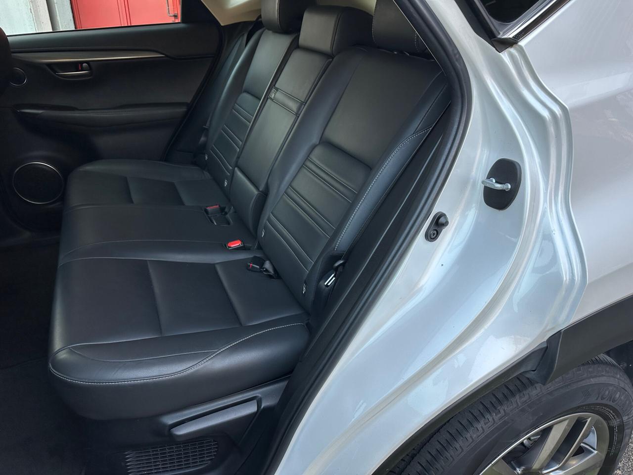 Lexus NX 300h 2.5 Executive cvt UNIPR.