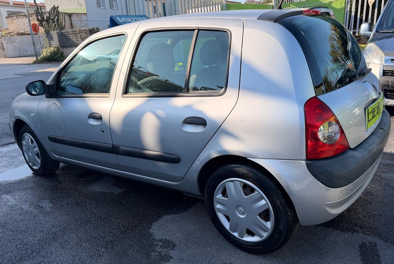 Renault Clio 1.2 5 porte Confort 2005 150.000 km