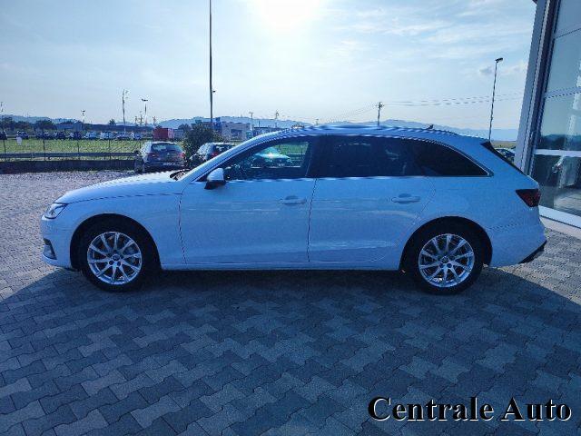 AUDI A4 Avant 40 TDI quattro S tronic Business Advanced