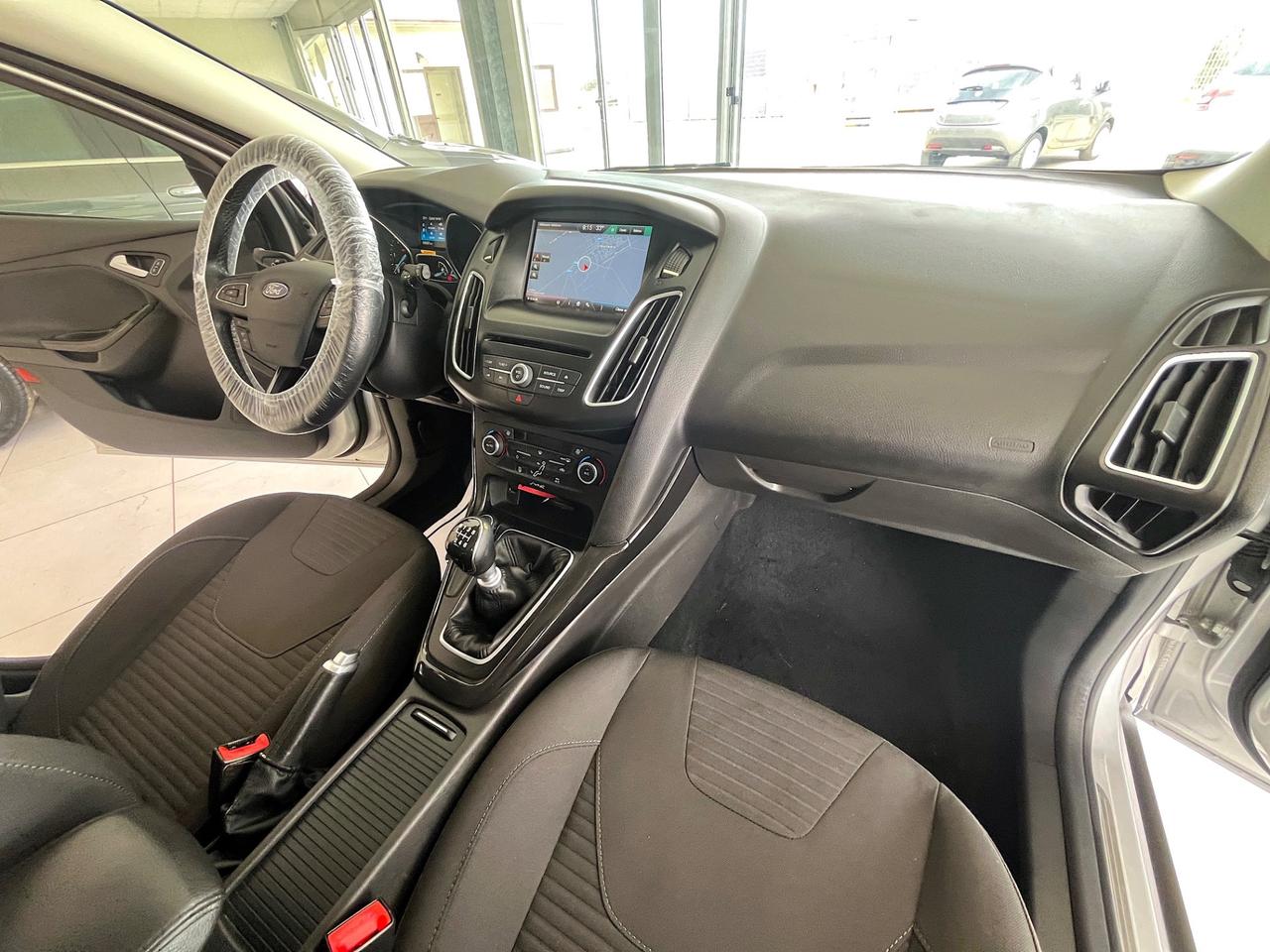 Ford Focus 1.5 TDCi 120 CV Titanium X 124000 KM