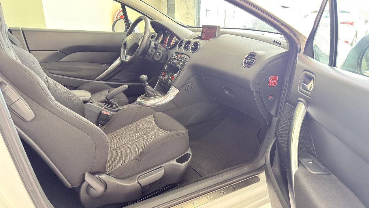 Peugeot 308 1.6 e-HDi 112CV Stop&Start CC Allure