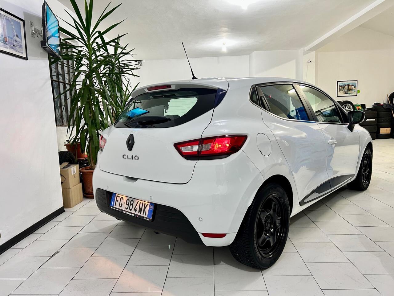 Renault Clio sport 1.2 75CV Zen