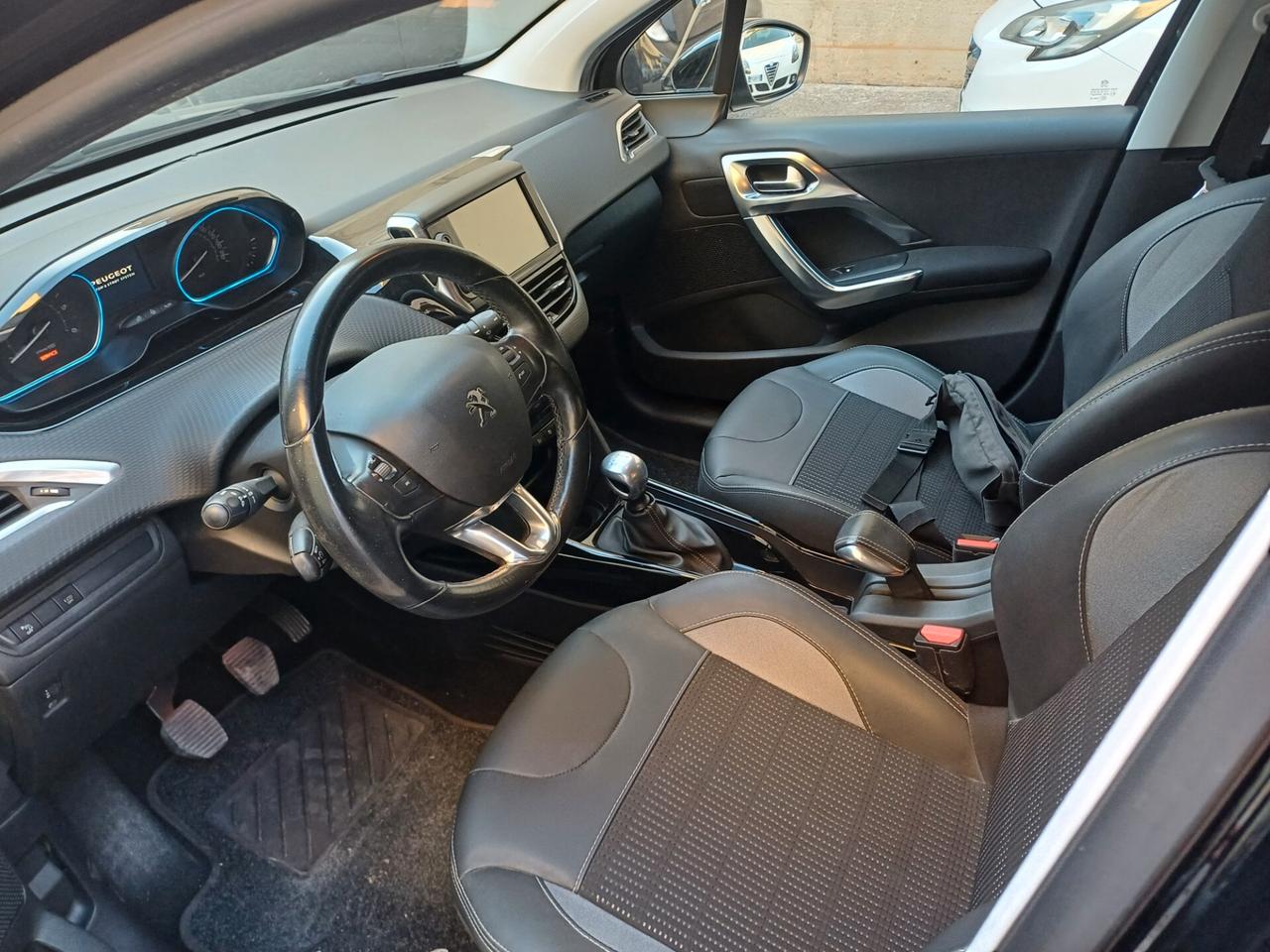 Peugeot 2008 BlueHDi 120 S&S Allure
