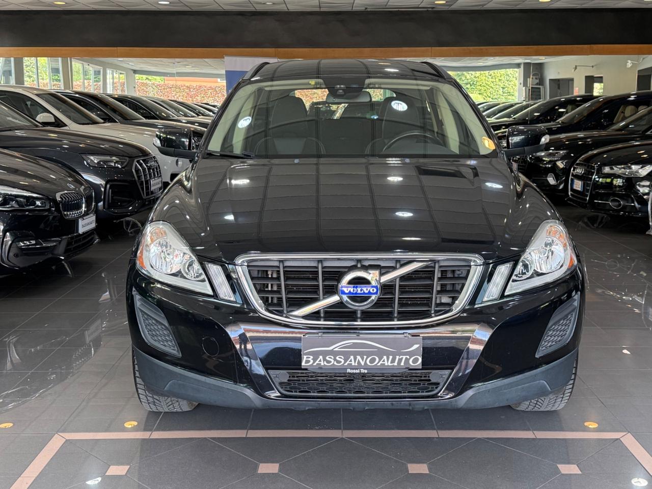 Volvo XC 60 2.4 d4 R-design awd 163cv MANUALE !!