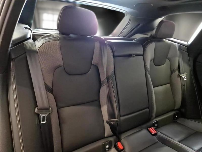VOLVO XC60 B5 AWD AUTOMATICO ULTIMATE DARK SUV