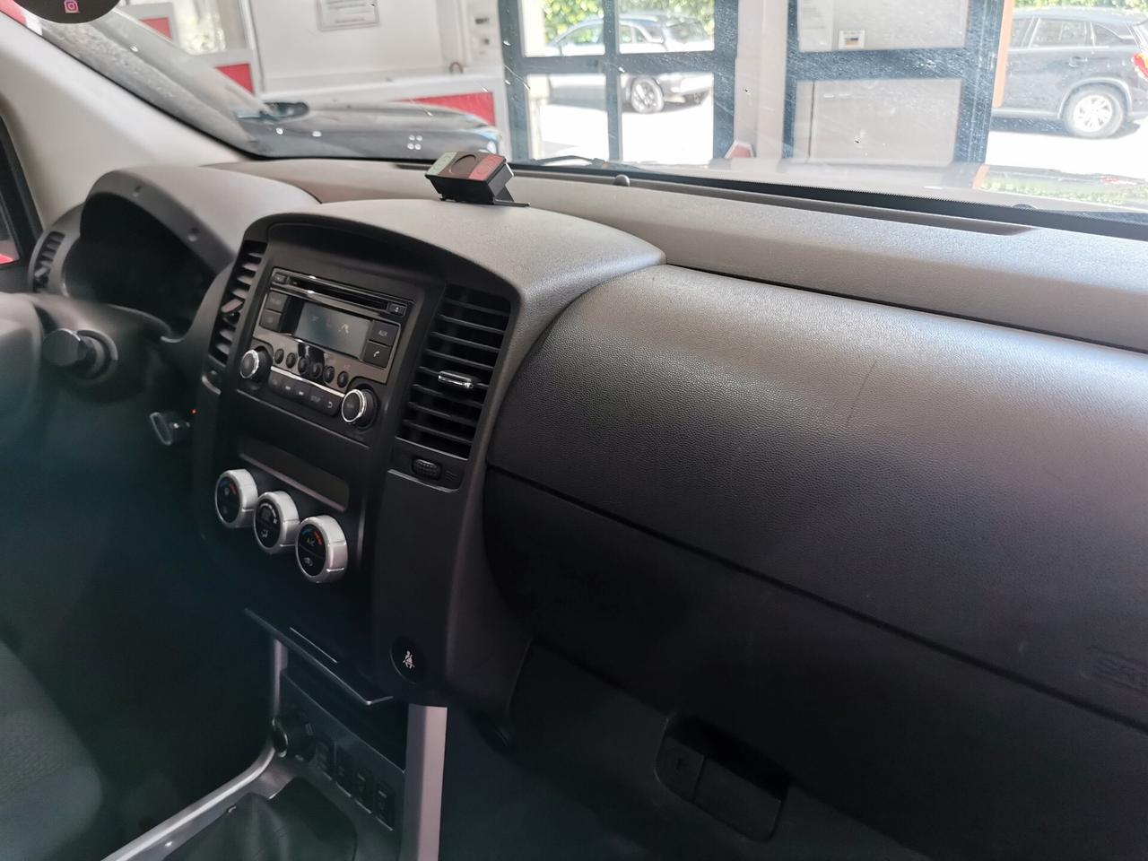 Nissan Navara 2.5 dCi 190CV 2 porte King Cab Sport