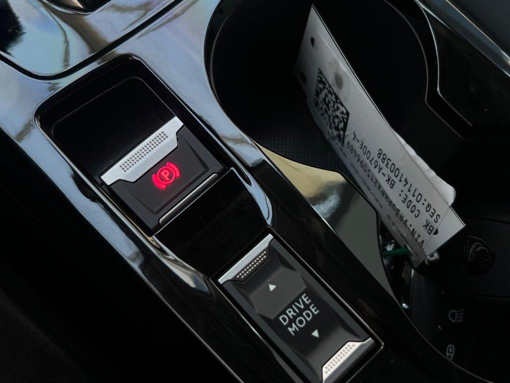 Peugeot 208 Hybrid 110 e-DCS6 Allure da €229,00 mensili