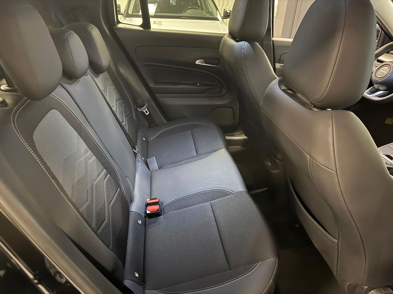 Jeep Avenger 1.2 Turbo 100 CV MHEV Summit