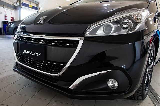 Peugeot 208 BlueHDi 100 S&S 5 porte Signature