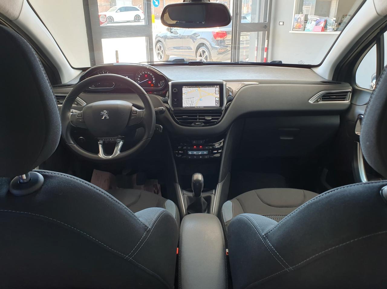 Peugeot 208 1.2 VTi 82 CV Allure 2012