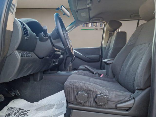 NISSAN Navara 2.5 dCi 4 porte Double Cab Sport