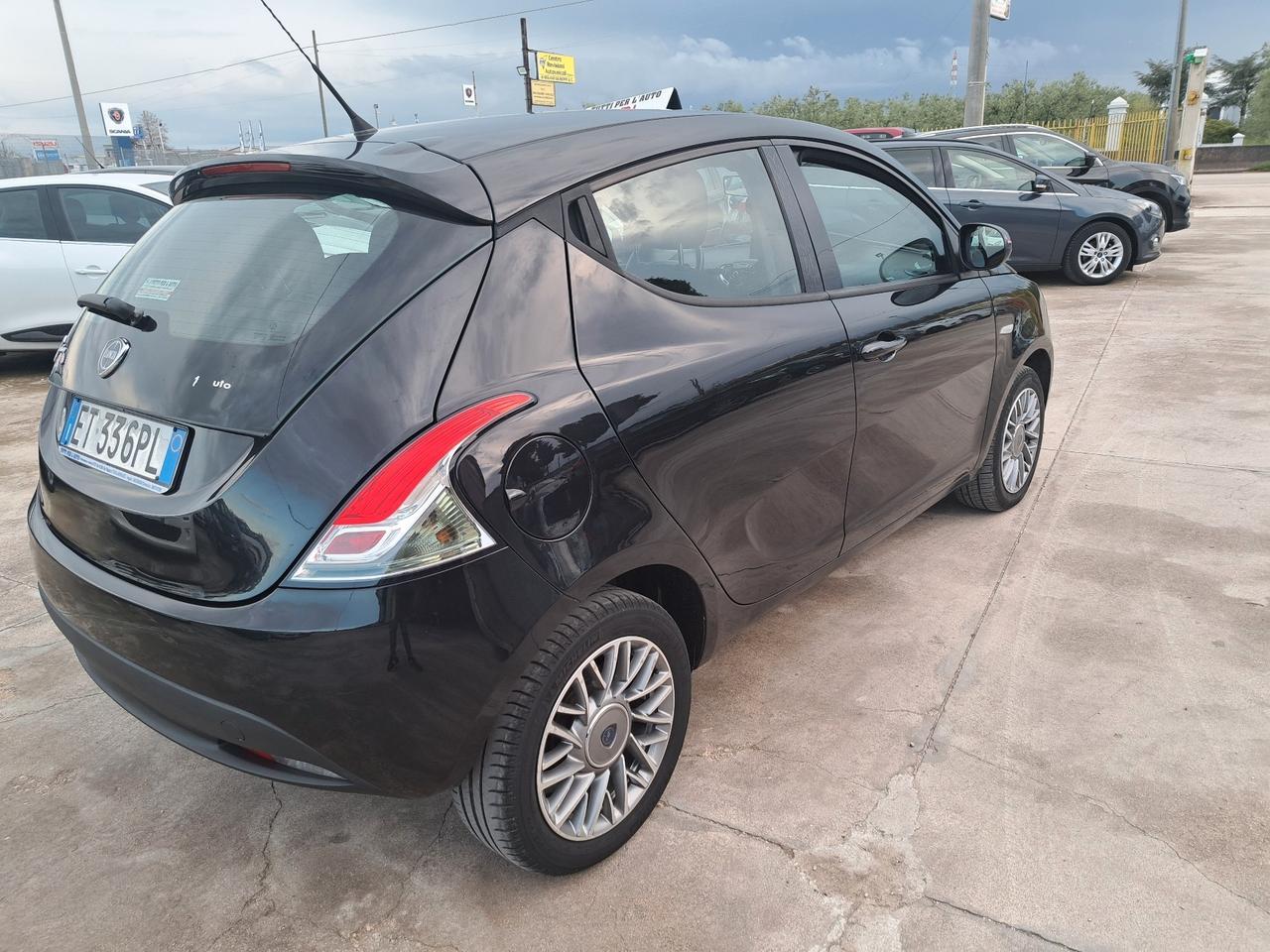 Lancia Ypsilon 1.2 BENZINA/GPL - 2014 LONDON PARIS