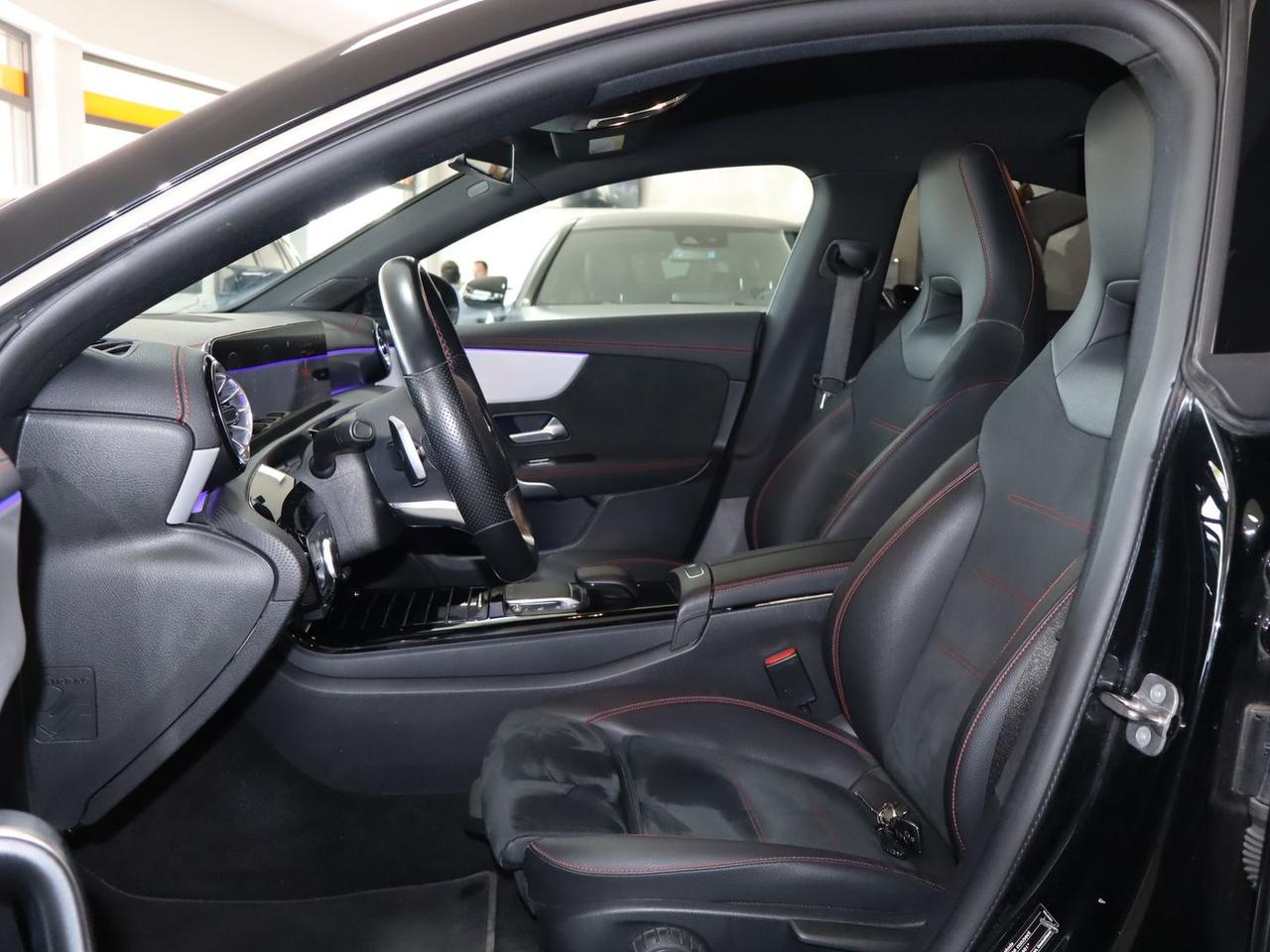Mercedes-Benz CLA 200 AMG Line Premium Plus #11012