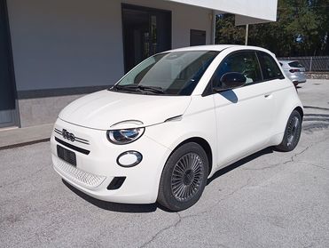 Fiat 500 Berlina Hybrid Icon