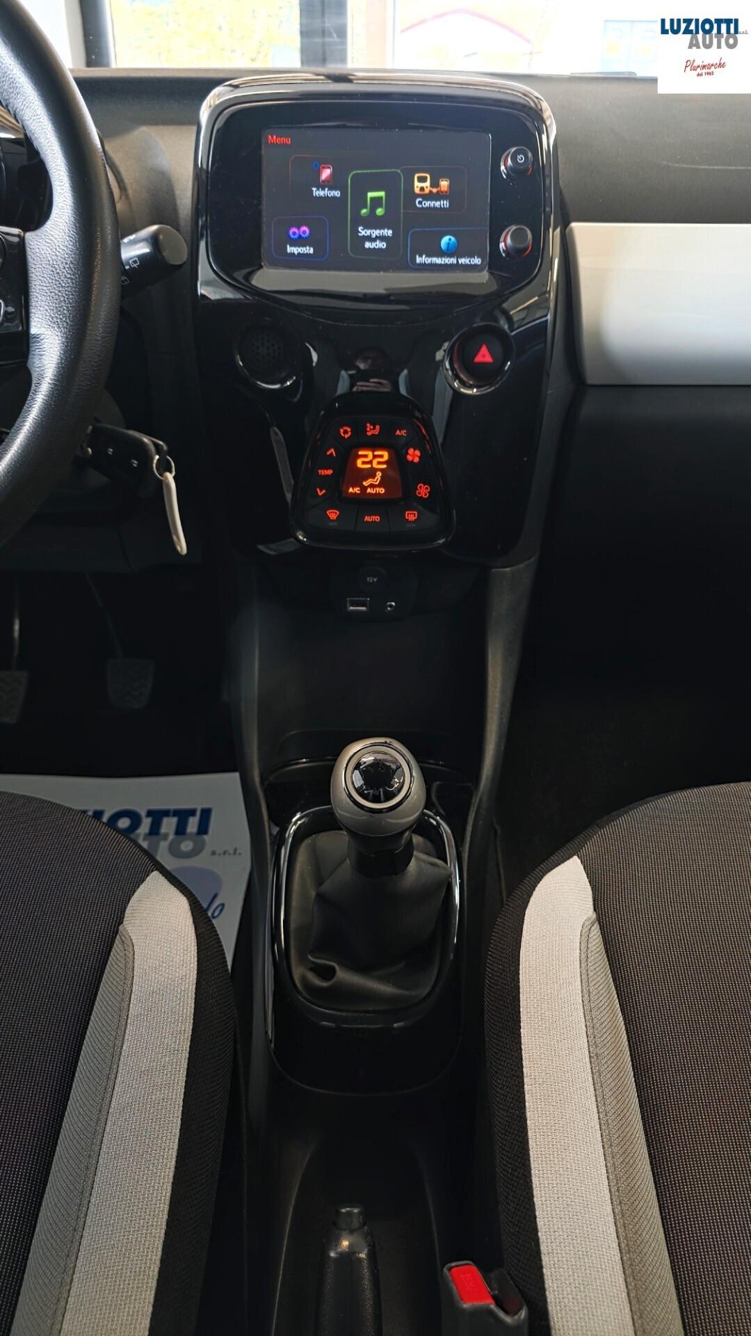 Toyota Aygo 1.0 VVT-i 69 CV 5 porte x-cool