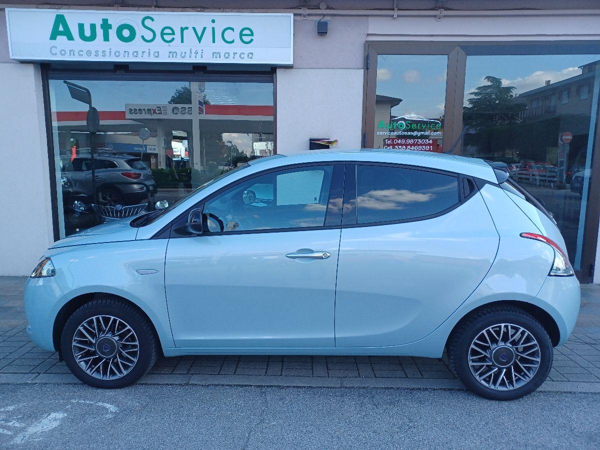LANCIA - Ypsilon - 1.0 FireFly 5p.S&S Hyb. Platino