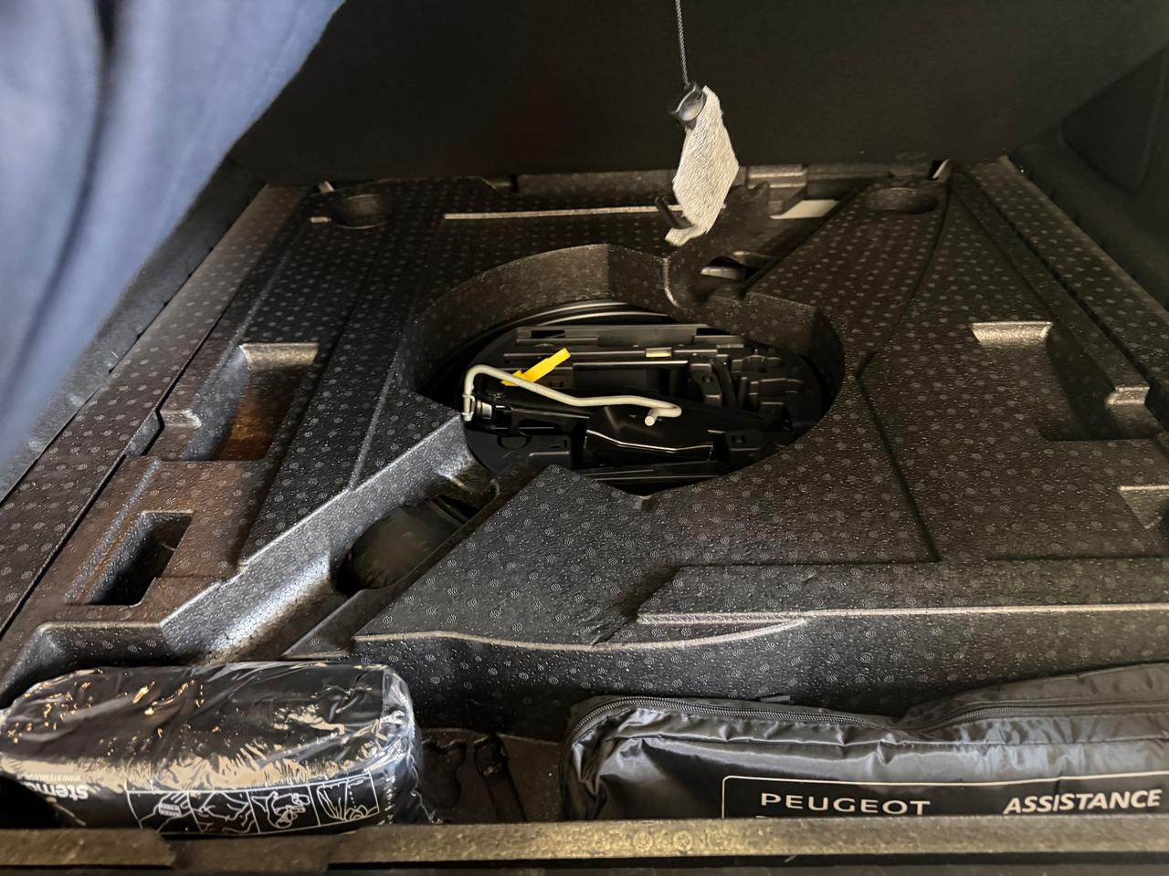 Peugeot 308 BlueHDi 130 S&S EAT6 SW Business