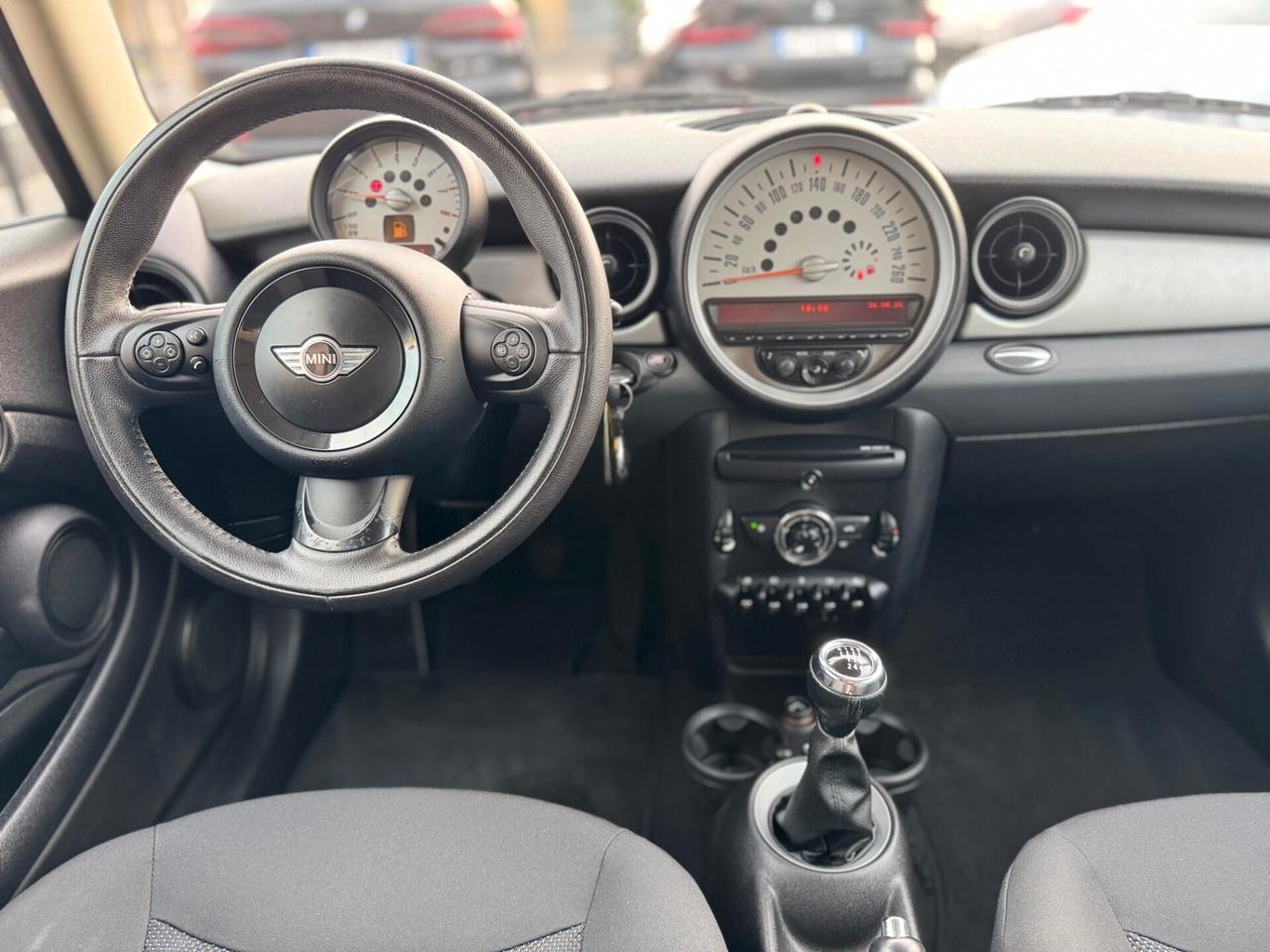 Mini Cooper one 1.6