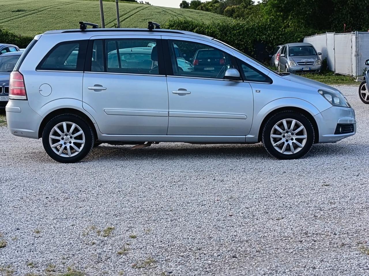 Opel Zafira 2007 1.6 16V ecoM 94CV Cosmo 5 POSTI USO PER LAVORO