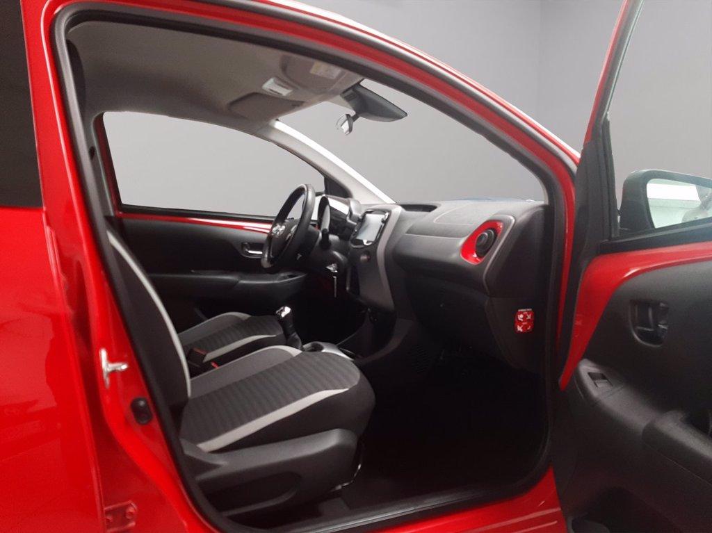 TOYOTA Aygo 5p 1.0 x-play 72cv del 2019