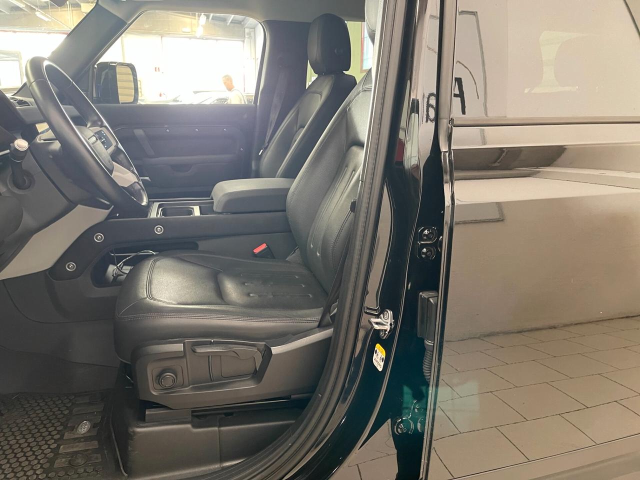 Land Rover Defender 110 S 3.0d i6 mhev awd 200cv auto-LEGGI SOTTO