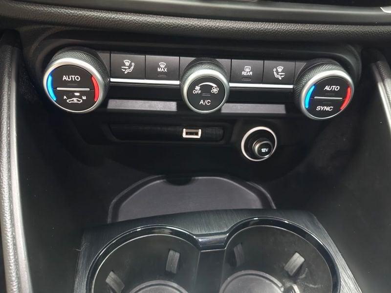 Alfa Romeo Giulia Giulia 2.2 Turbodiesel 136 CV AT8 Business