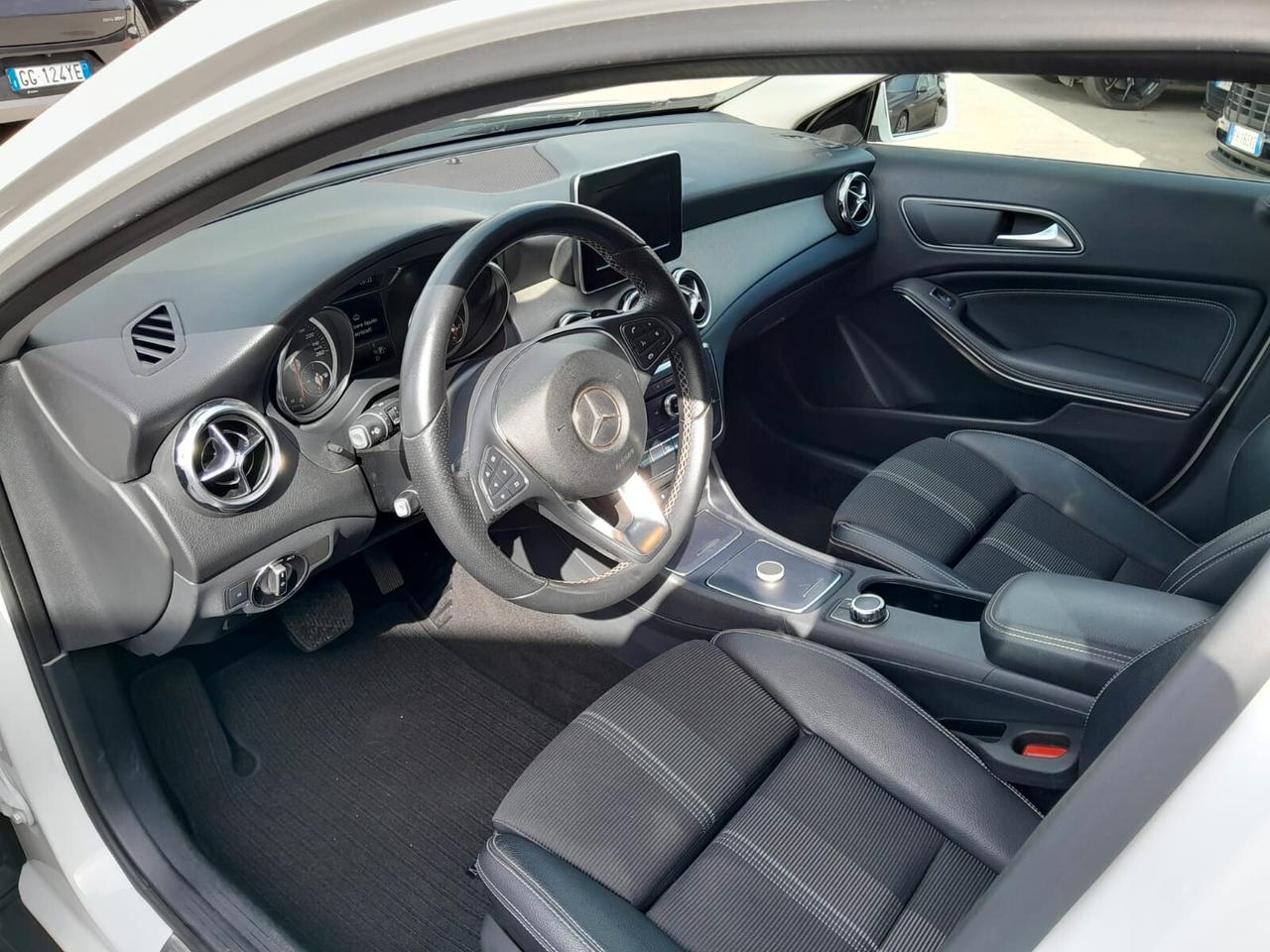 Mercedes-benz GLA 180 d Automatic Sport
