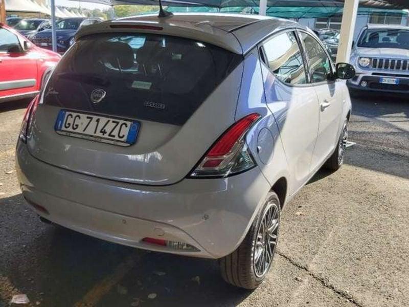 Lancia Ypsilon 1.0 FireFly Hybrid Gold