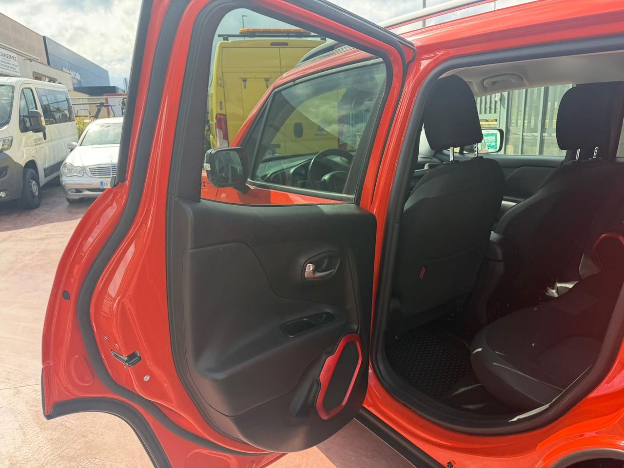 Jeep Renegade 2.0 Mjt 170CV 4WD Active Drive Low Trailhawk